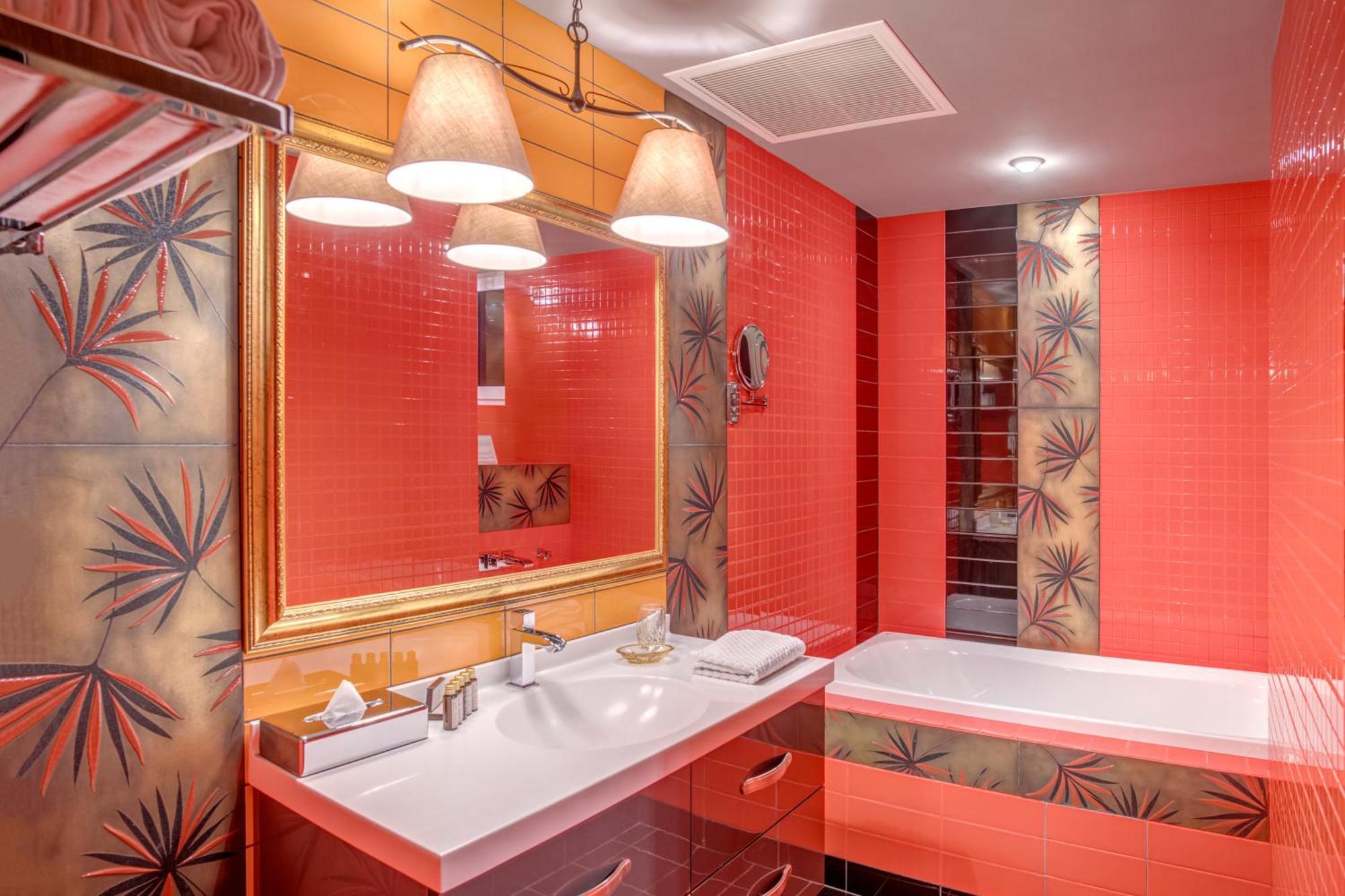 Simfonia Boutique Hotel Râmnicu Vâlcea Esterno foto