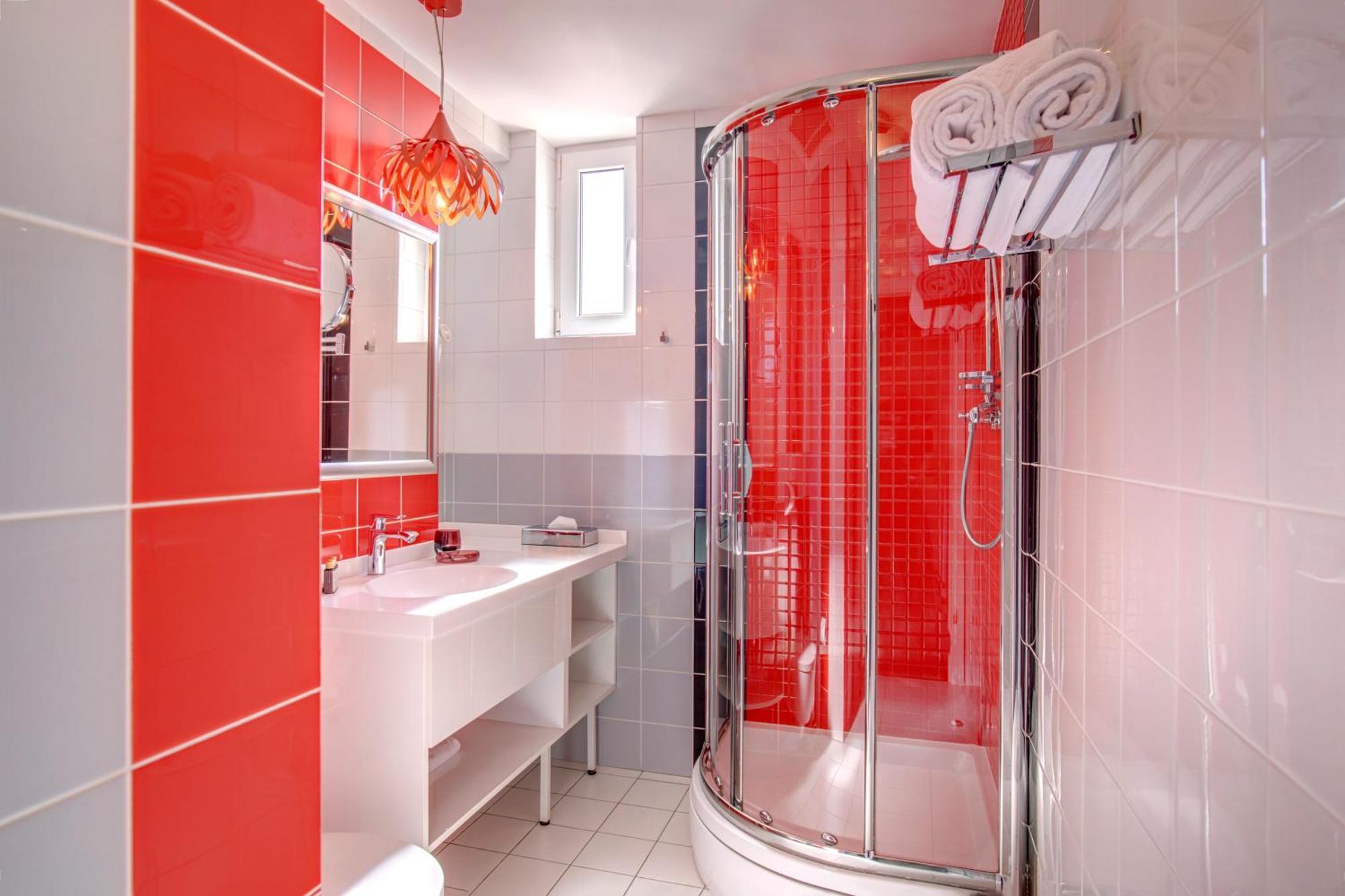Simfonia Boutique Hotel Râmnicu Vâlcea Esterno foto