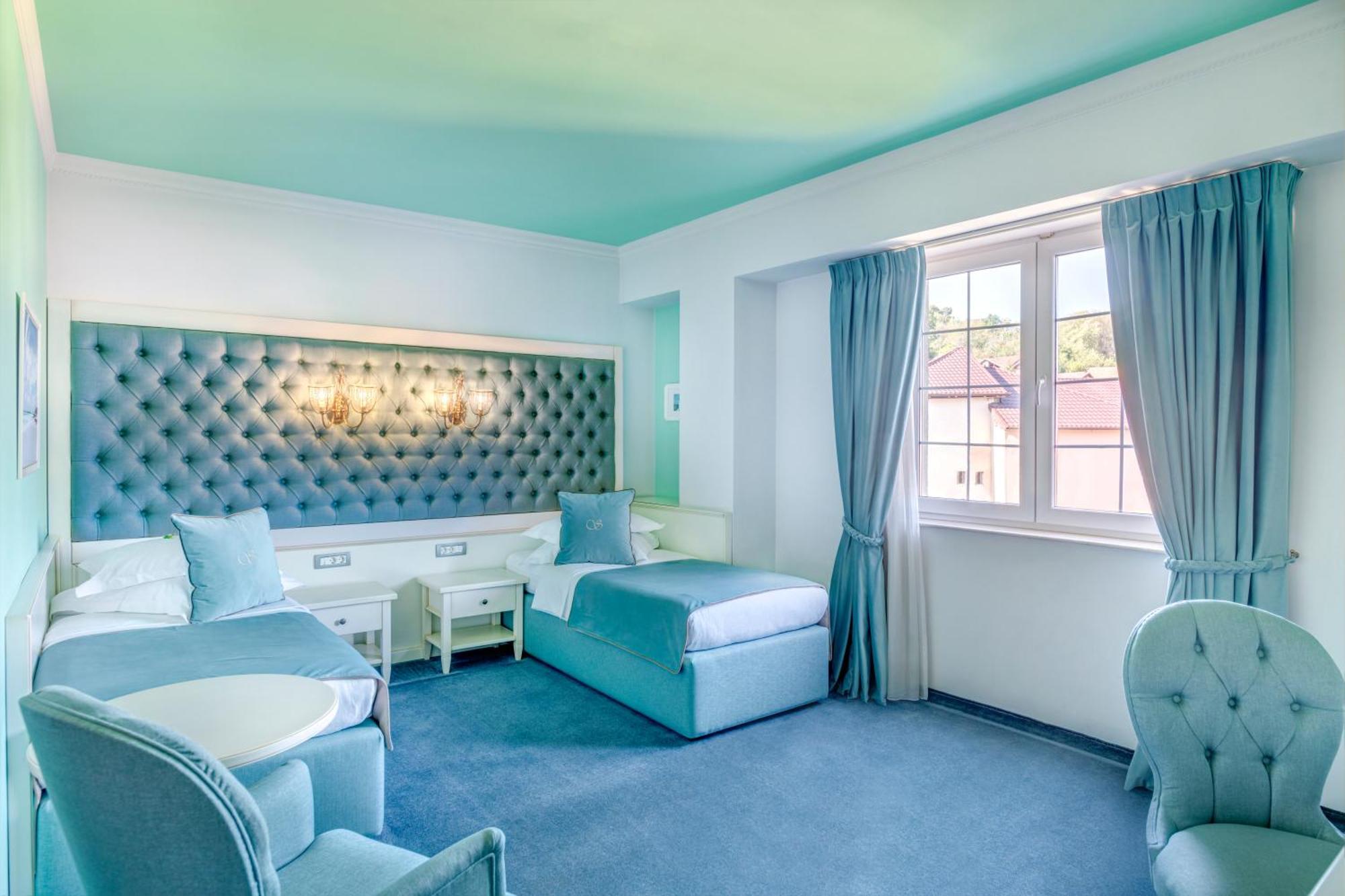 Simfonia Boutique Hotel Râmnicu Vâlcea Esterno foto
