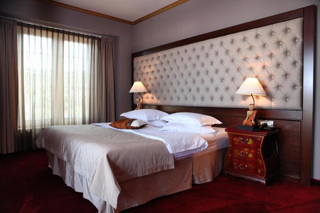 Simfonia Boutique Hotel Râmnicu Vâlcea Camera foto